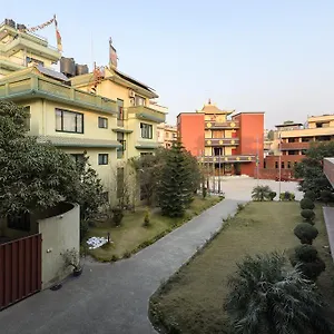3* Pensión Dondrub
